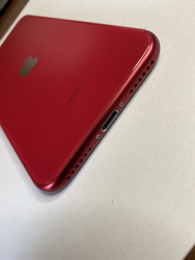 iPhone SE red 64gb