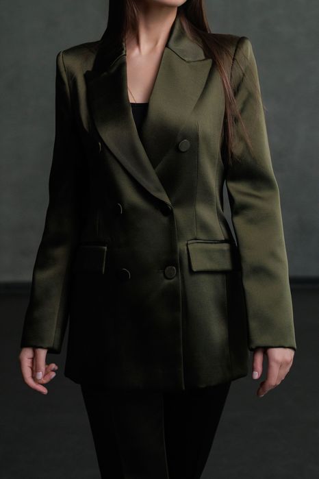 Продаю костюм ZARA. Новий, вдягнуто один раз для фотосесії.