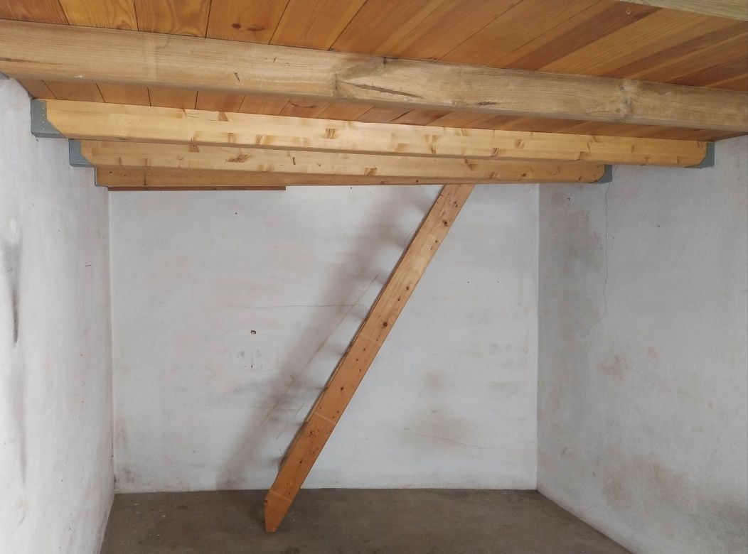 Garagem para venda em Montemor o Novo