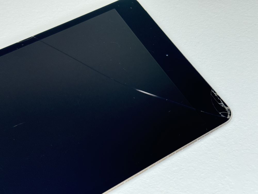 iPad mini 4 64GB (A1550) - Cellular (LTE) - pęknięty - faktura VAT 23%