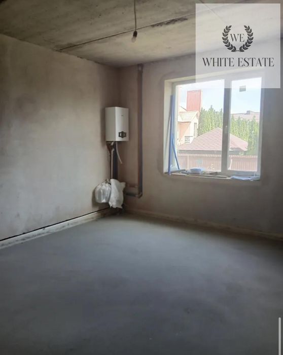 Продаж 2 поверхового будинку і ділянкою на 10 соток, в Смиківцях