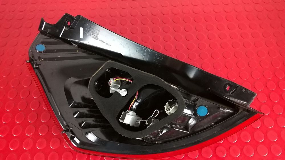 Farolim Stop Tras Direito - C1BB-13404-AE [Ford Fiesta VI]