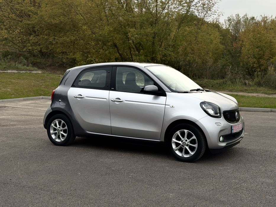 Smart EQ Forfour