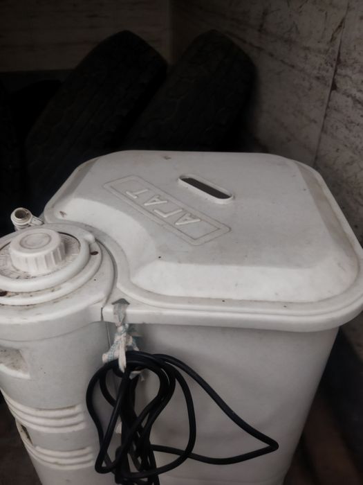 Продам стиральную машинку