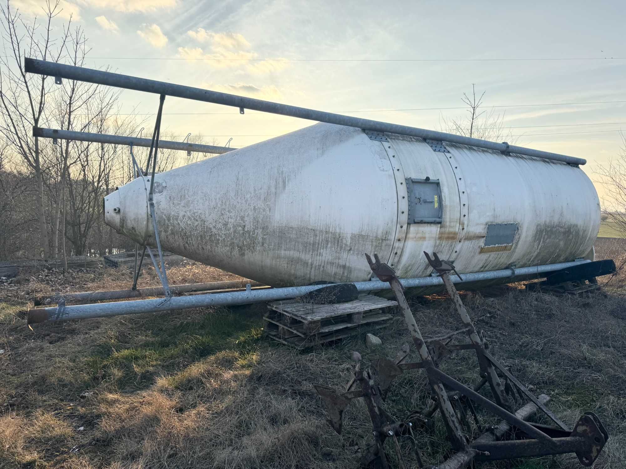 Silos paszowy z włókna szklanego 24 tony