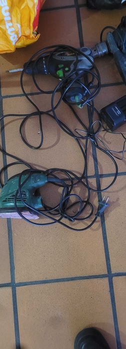 Vendo maquina de furar e de aparafusar usadas