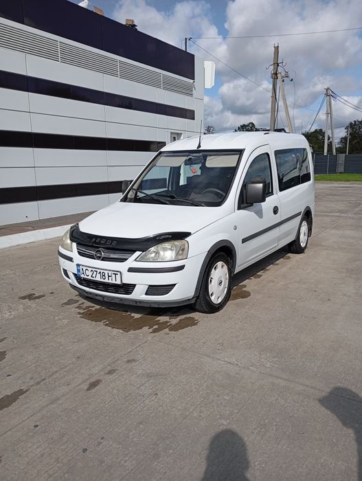 Продам Opel Combo 1.3д 2006р в гарному стані.
