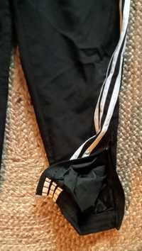 Spodnie dresowe chłopięce Adidas,r.140