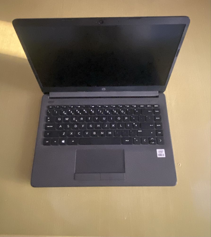 HP 240 g8 notebook pc