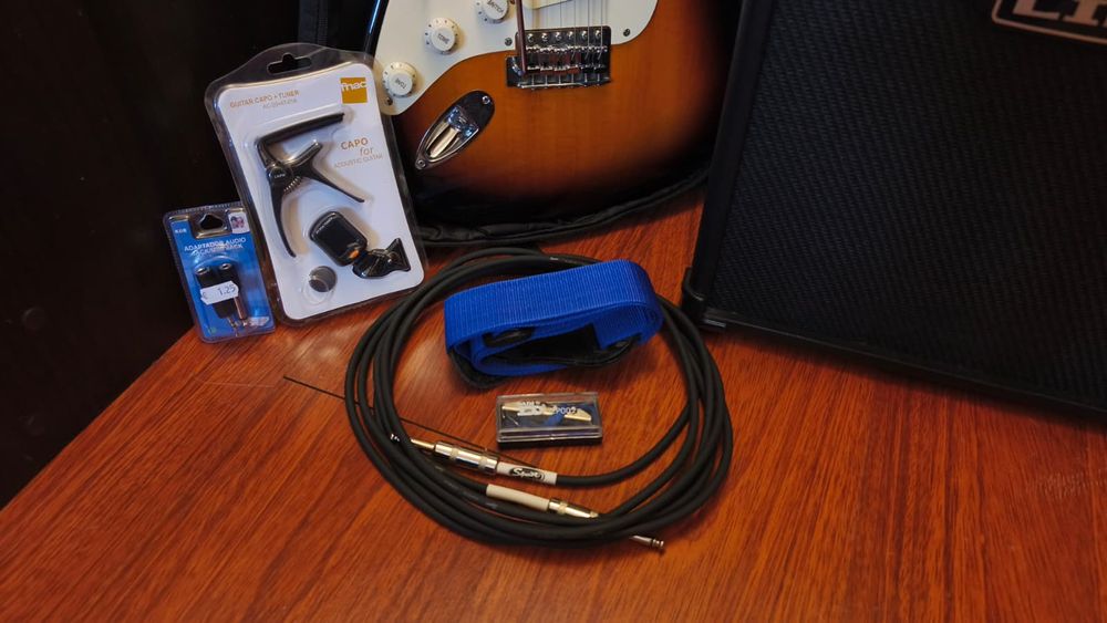 Guitarra Fender Affinity e amplificador