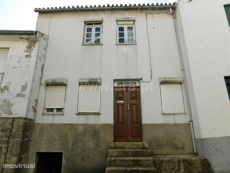 Moradia T3 / Seia, Valezim