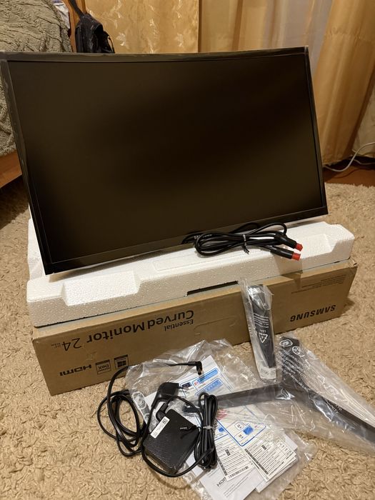 Монітор 23.5" Samsung Curved C24F396F