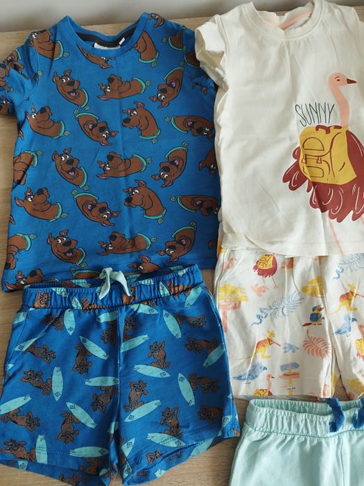 9 Zestawów koszulki i spodenki
