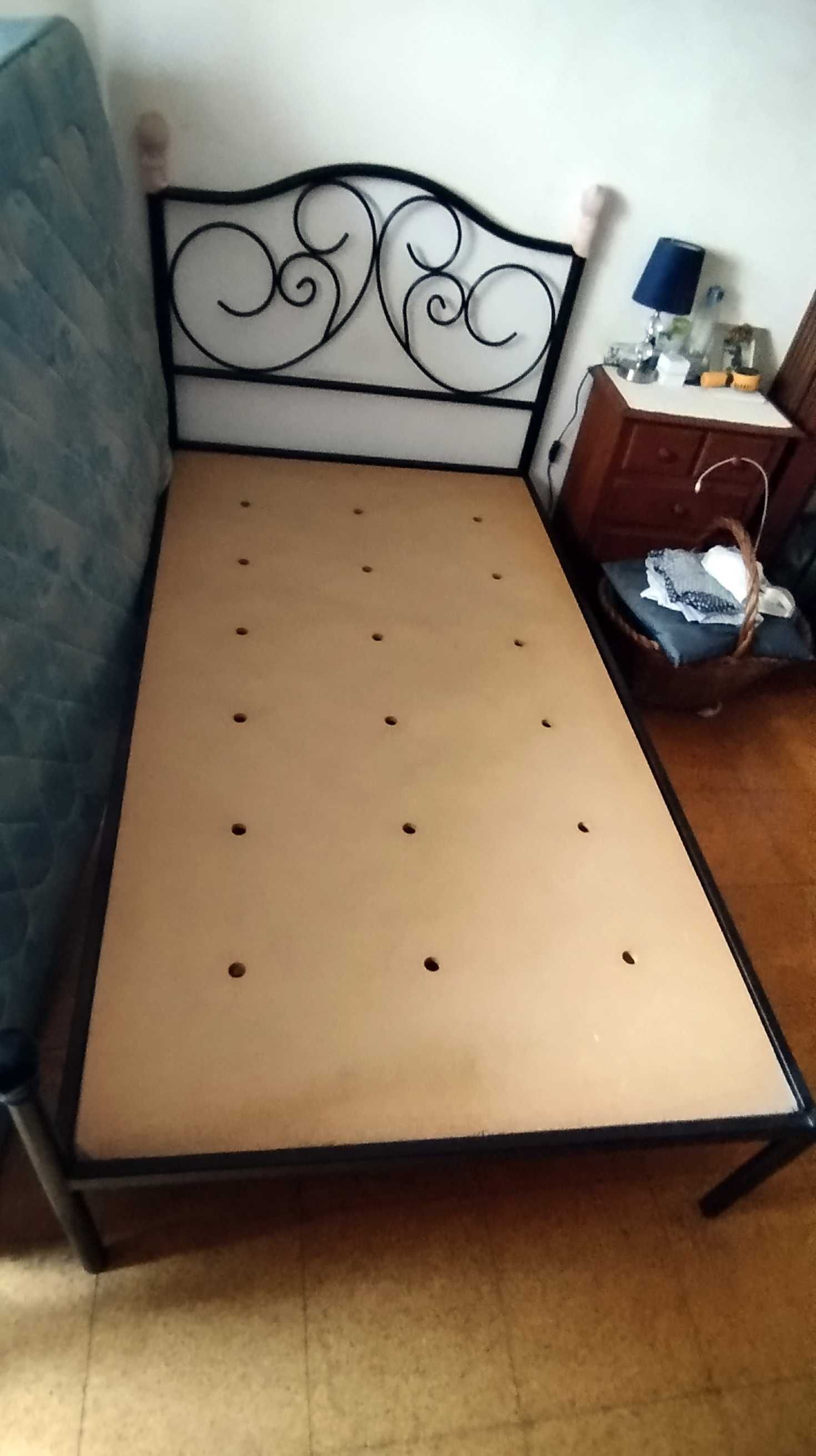 Cama de Solteiro 2mx1m SEM PARAFUSOS! Ferro Preto + Estrado e Colchão