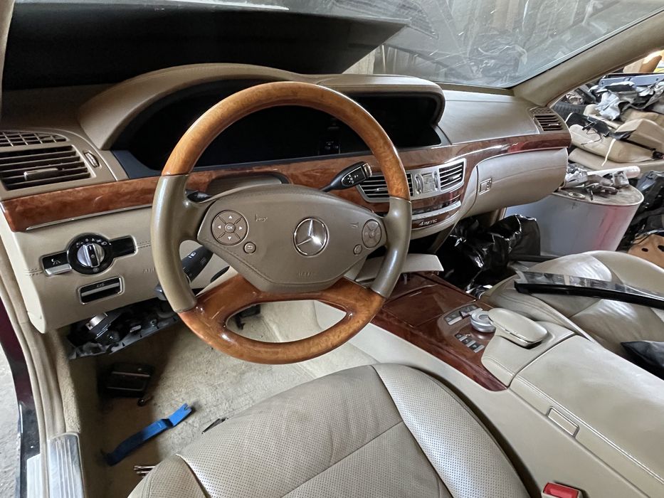 Разборка Mercedes W221 S550 S500 4MATIK 2010 року