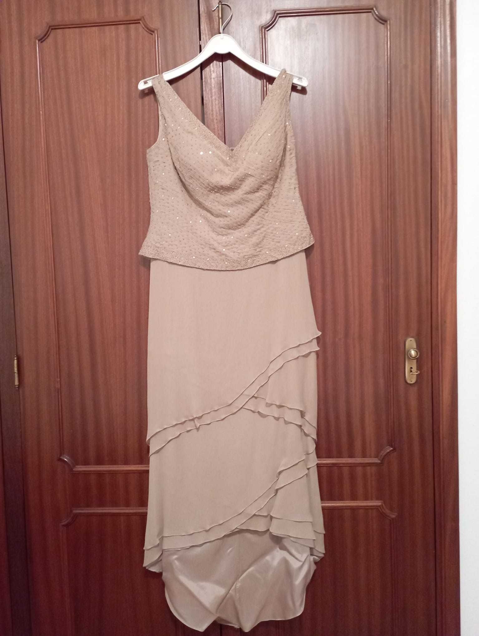 Vestido de cerimonia tamanho 46