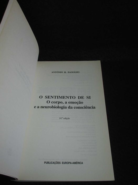 Livro Sentimento de Si António Damásio