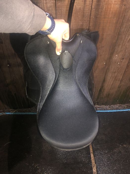 Arreio/selim sintético (sigma)