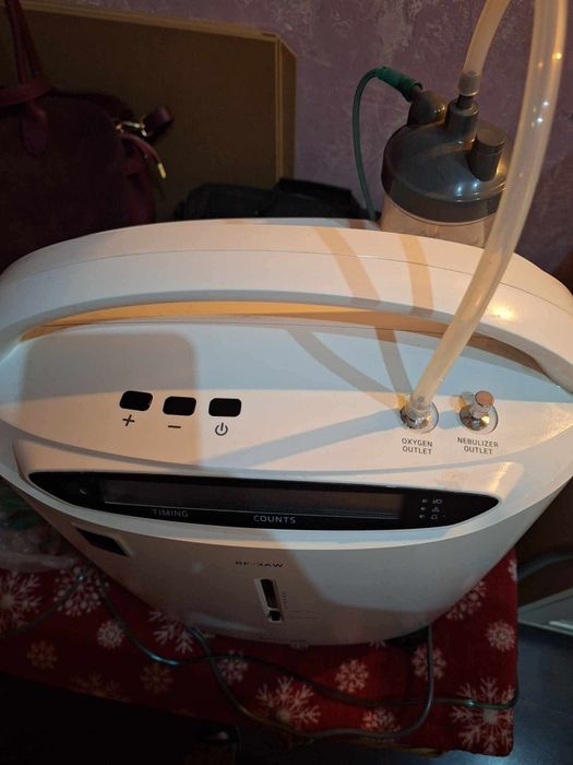 Medyczny koncentrator tlenu Yuwell 8F -3AW