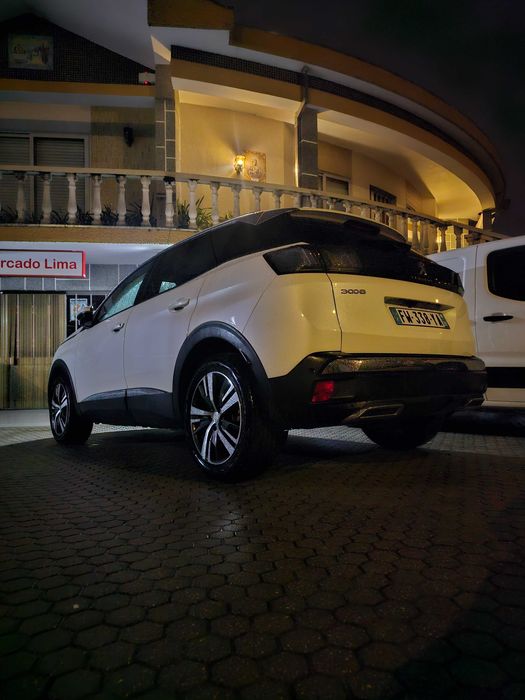 Peugeot 3008 1.2i 130cv ALLURE ** EXCELENTE OPORTUNIDADE*