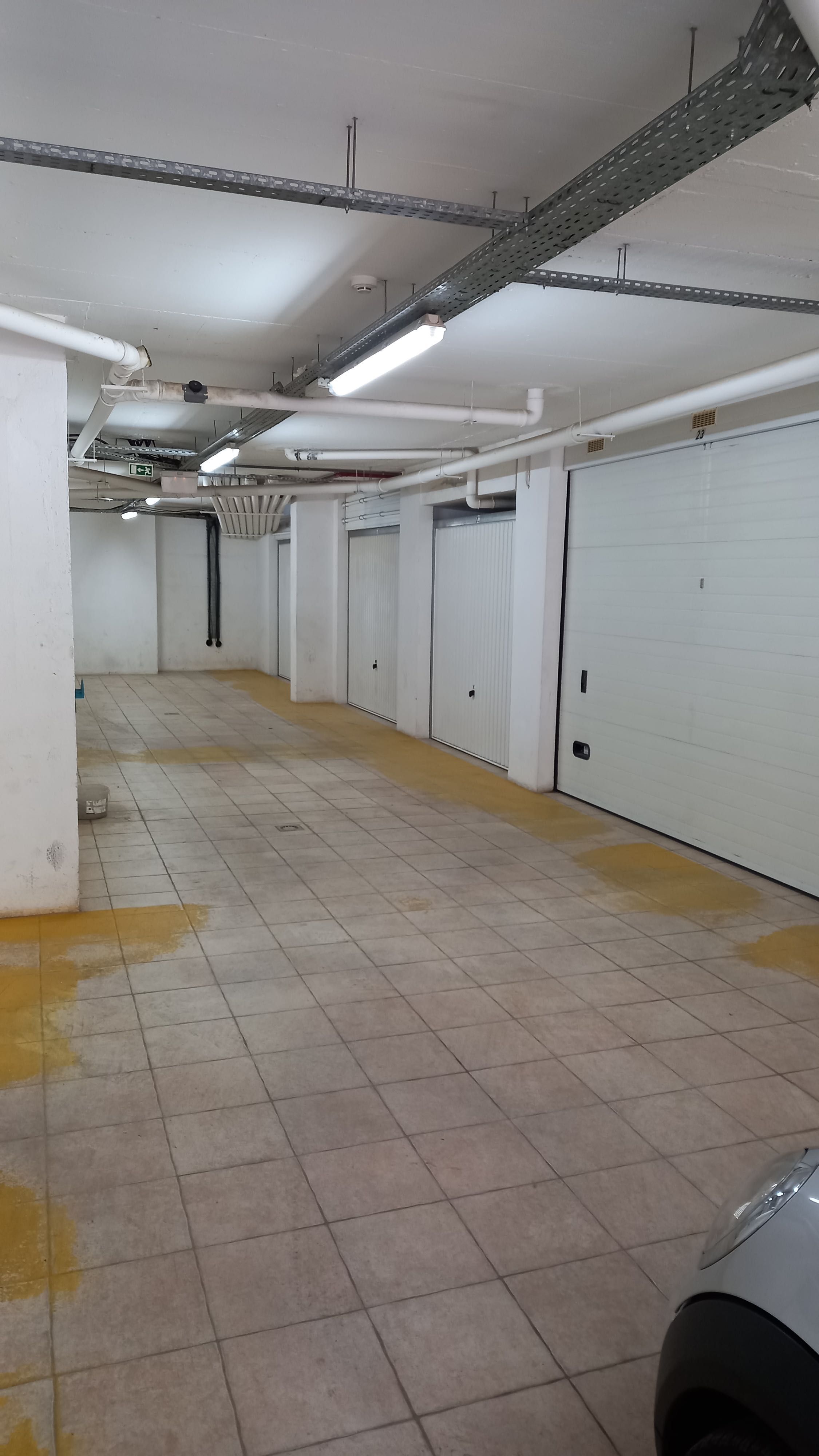 Alugo garagem - Av. Mestre Lima de Freitas - Setúbal