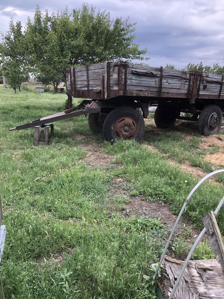 Продам причіп зіловський