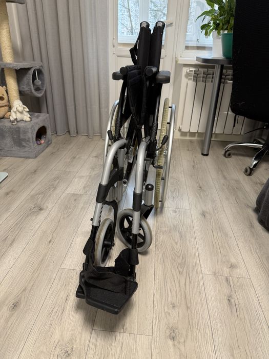 Складний інвалідний візок Breezy | Инвалидная коляска