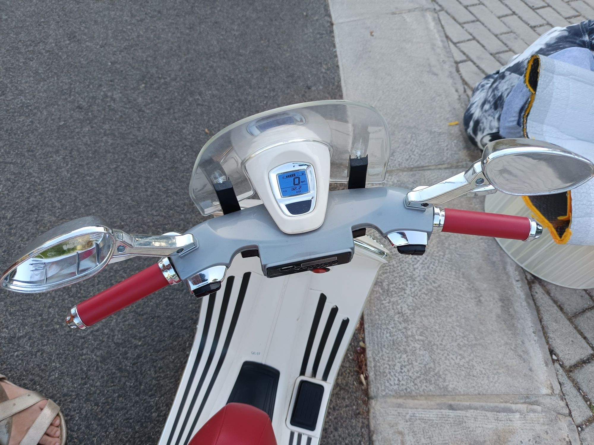 Vespa Piaggio criança Scooter GTS Super Piaggio 12 v Moto Elettrica