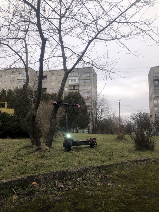 Електро самокат LEWIS majestic