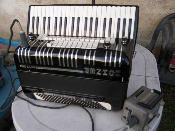 Akordeon elektroniczny Hohner