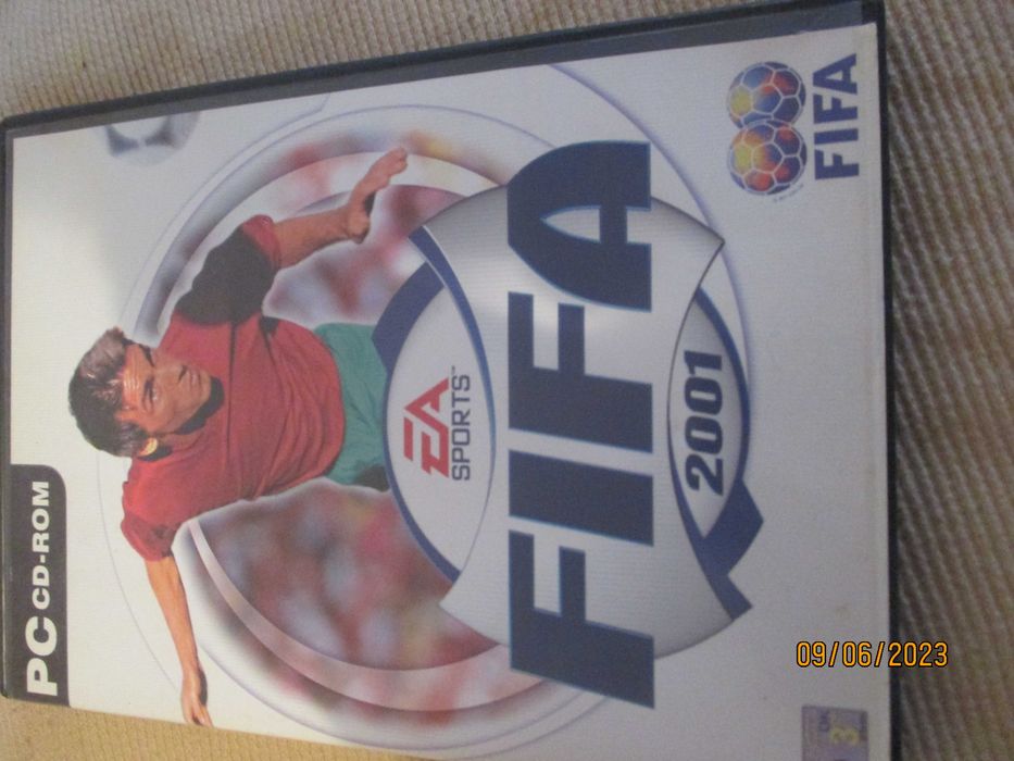 3 jogos para computador - UEFA challenge, FIFA 2001 e FIFA 2002