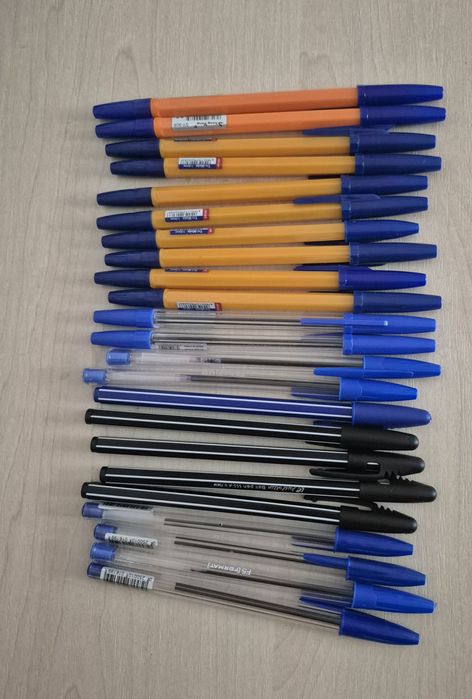 Канцелярия ручки, тетради