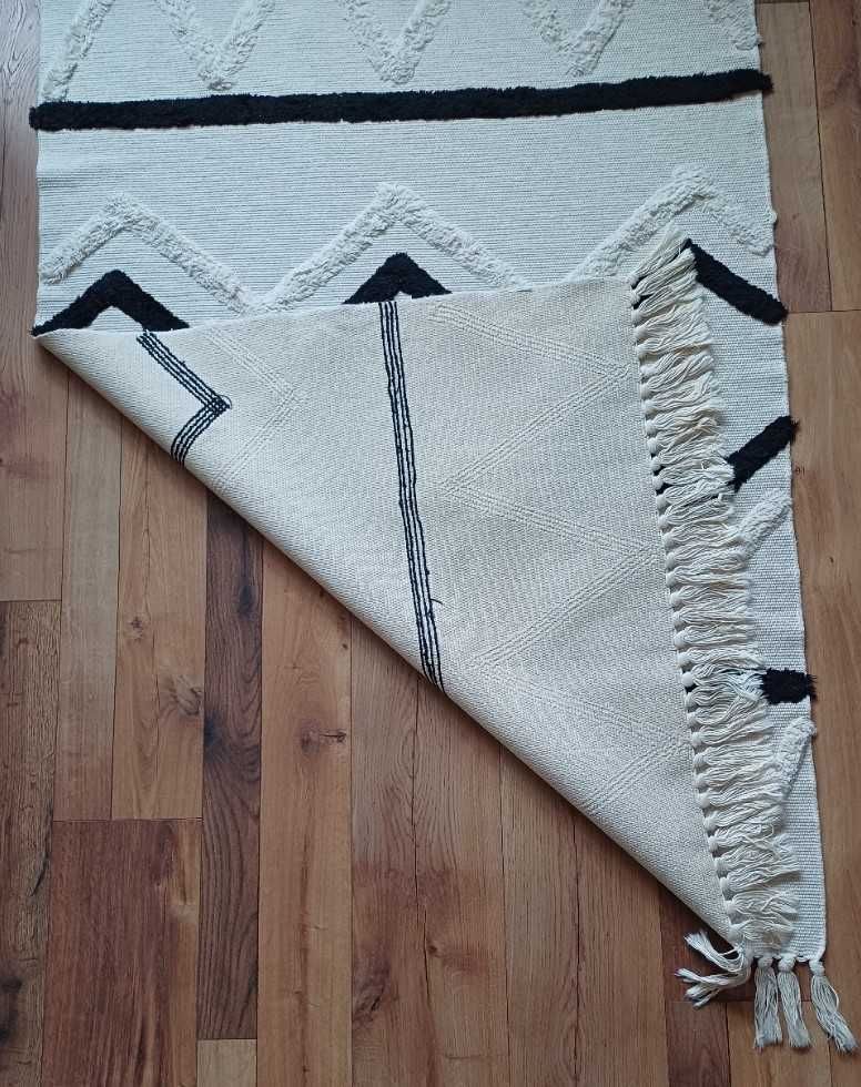 Dywanik z frędzlami MAKRAMA BOHO ETNO 147 x 100 cm