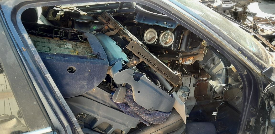 Bmw e32 w całości lub na części