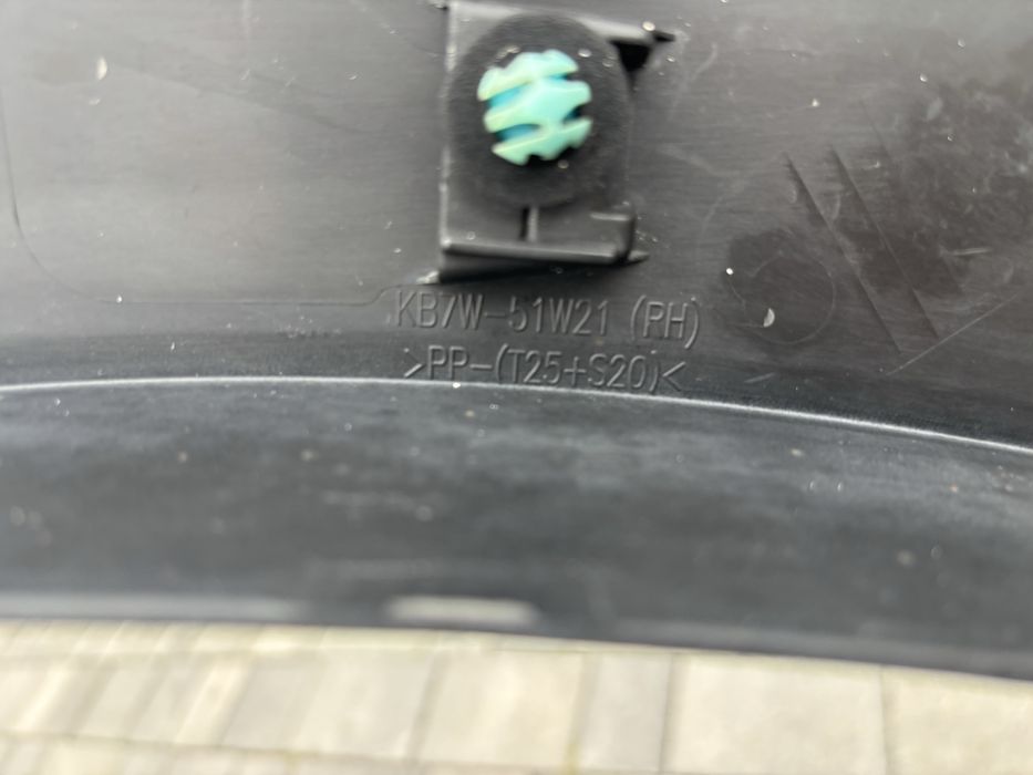 MAZDA CX-5 II 2017< Listwa blotnika prawy przód