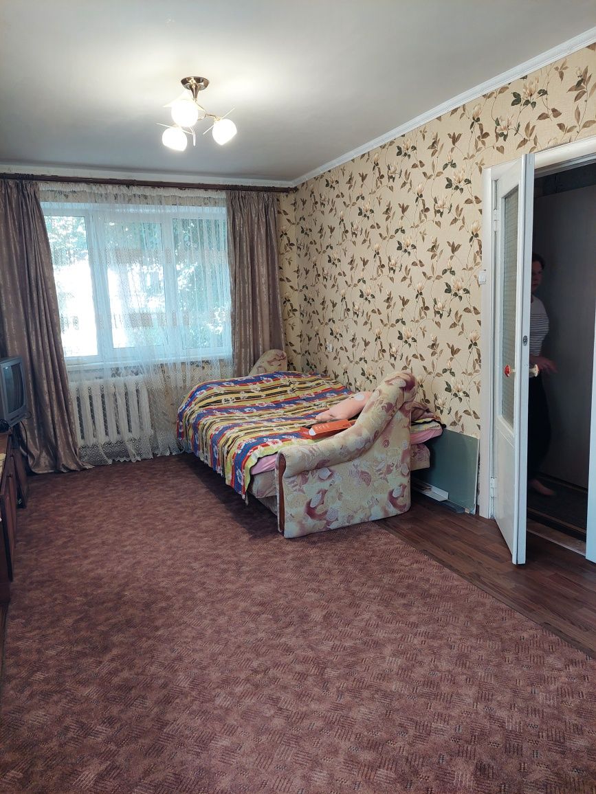 Продам 1к квартиру на Миру 15000$