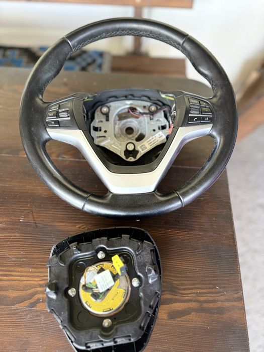Продам руль с подушкой ( оригинал ) с BMW F15