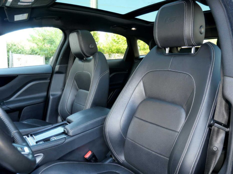 Jaguar F-PACE S      2018