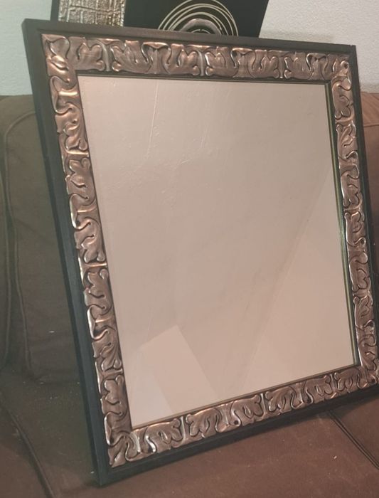 Espelho 70x 65 com moldura preto / prateada