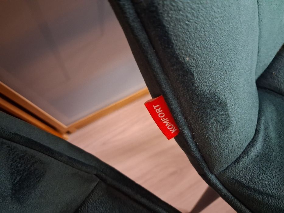 Sprzedam 5 krzeseł velvet