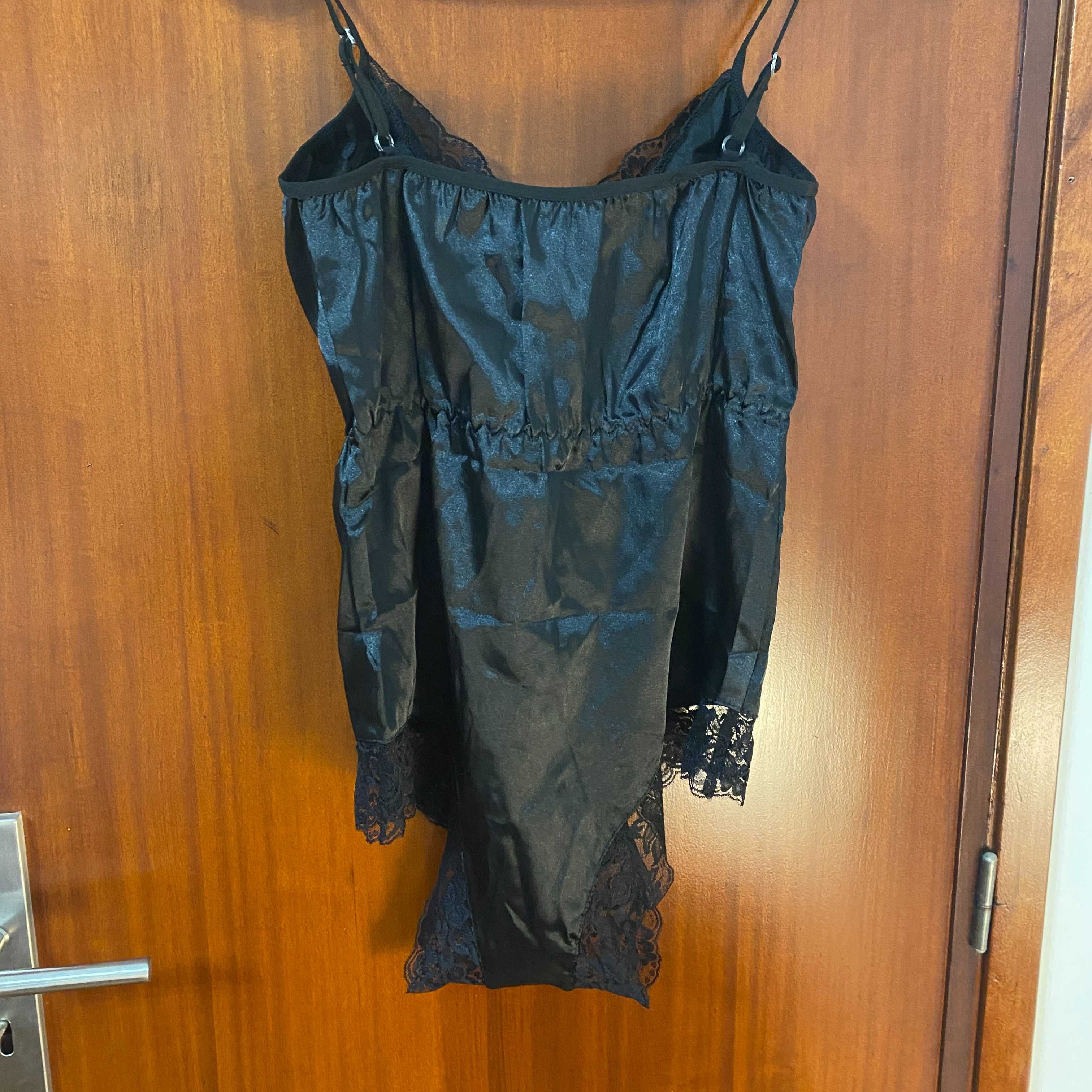 Pijama preto Renda