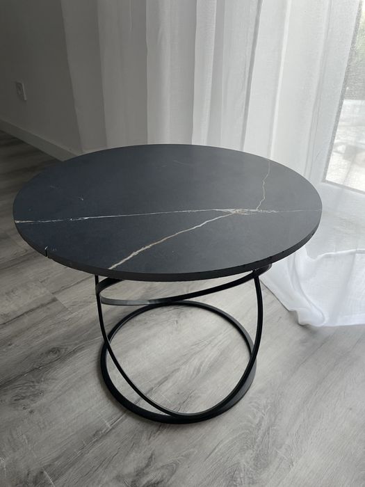 Mesa de apoio de pedra
