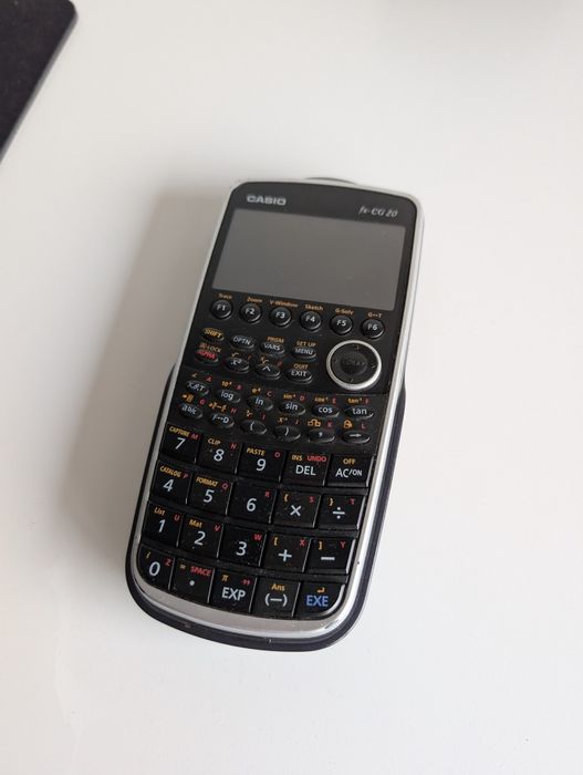 Calculadora CASIO fx - CG20
