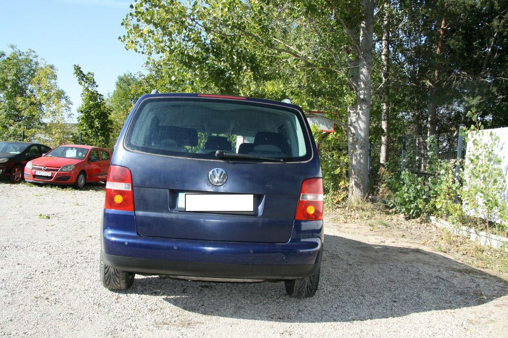 Volkswagen Touran 2.0 TDI na aluskach długie opłaty