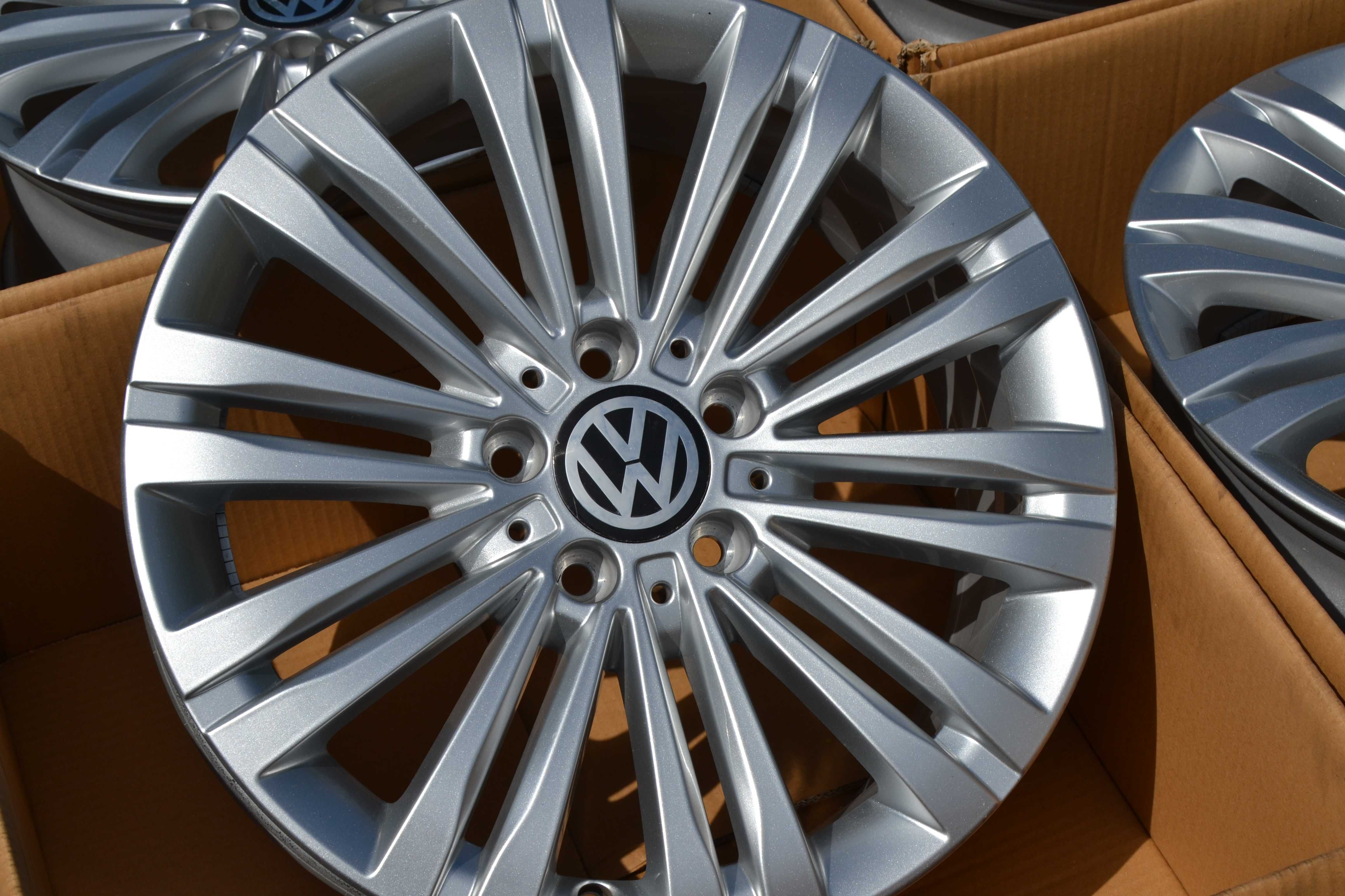 Skoda VW Passat B7 B8 Touran GOLF Felgi 17"Jak Nowe