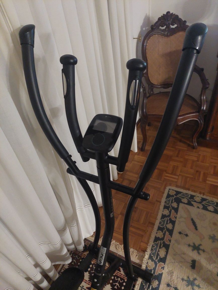 Bicicleta elíptica como nova