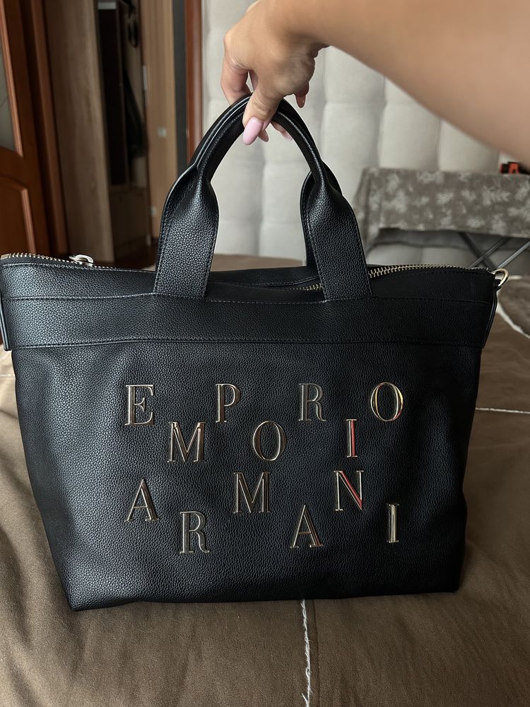 Сумка черная Emporio Armani 35 см