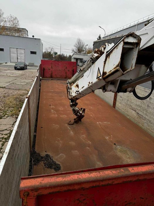 Полуприцеп с манипулятором