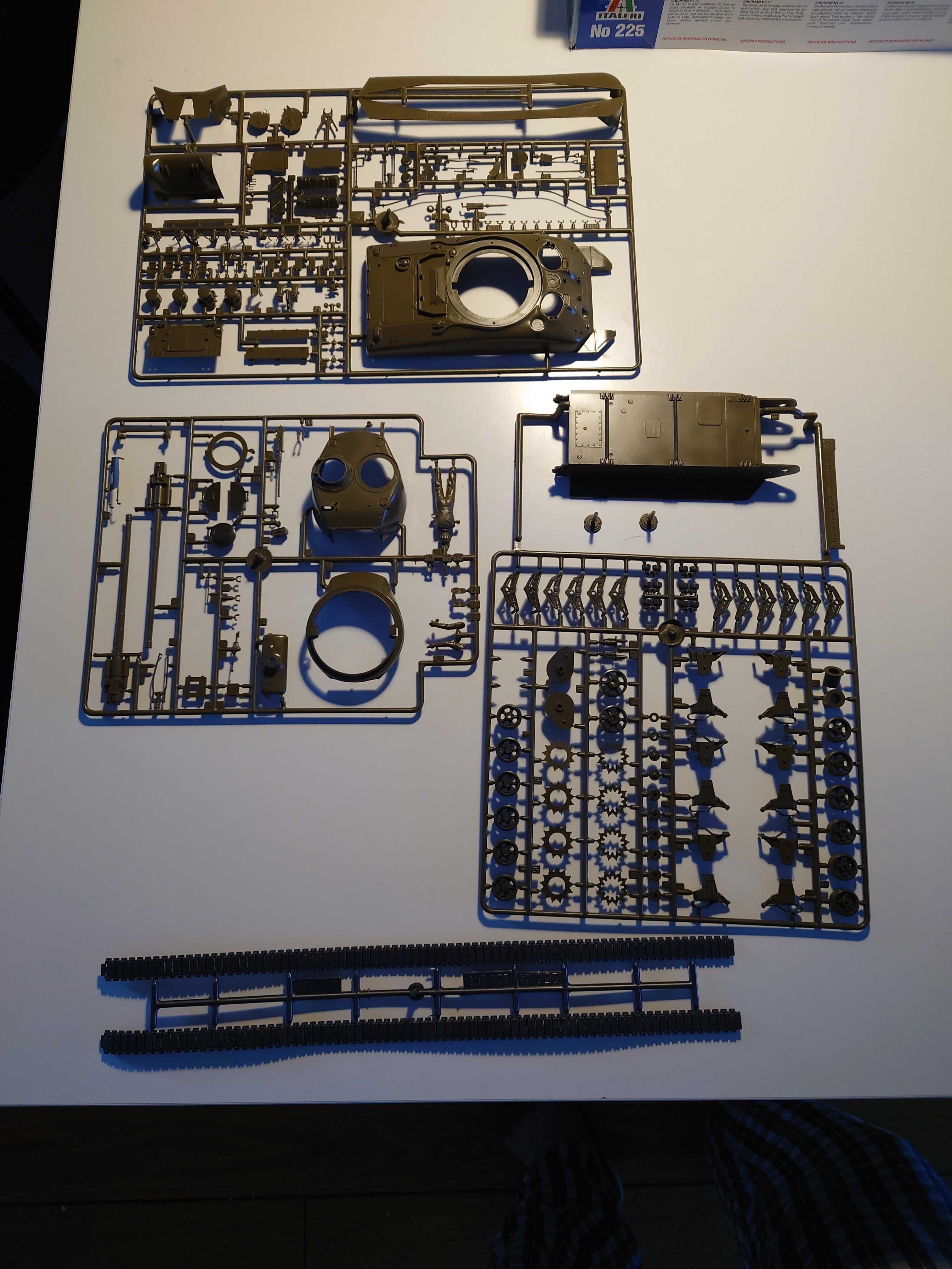 Model M4A1 Sherman Italeri 1:35