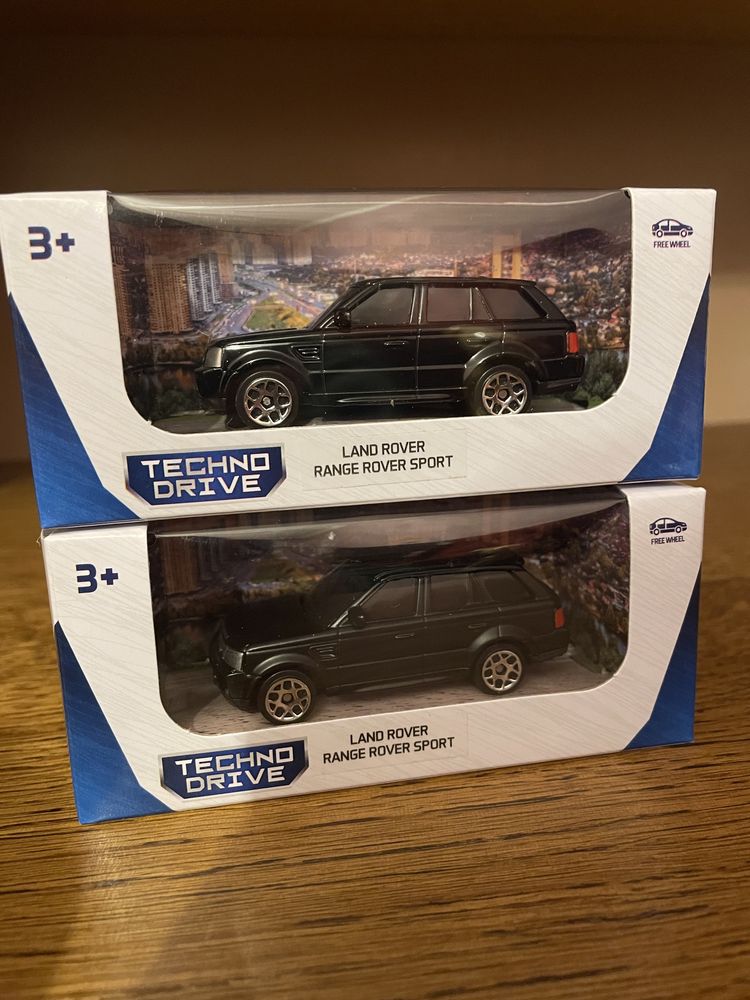 Масштабна модель авто 1:64 Land Rover Range Rover Sport